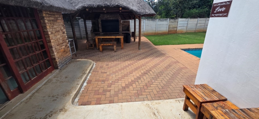 4 Bedroom Property for Sale in Flamwood North West